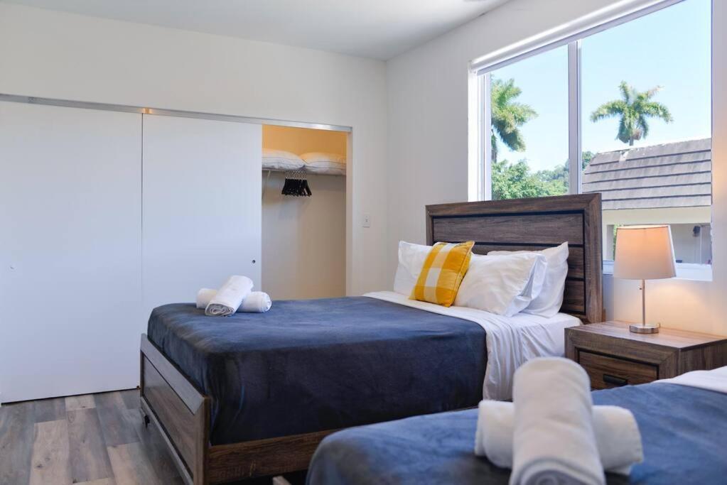 Awesome Townhouse 15 Minutes From The Beach Miami Exteriör bild