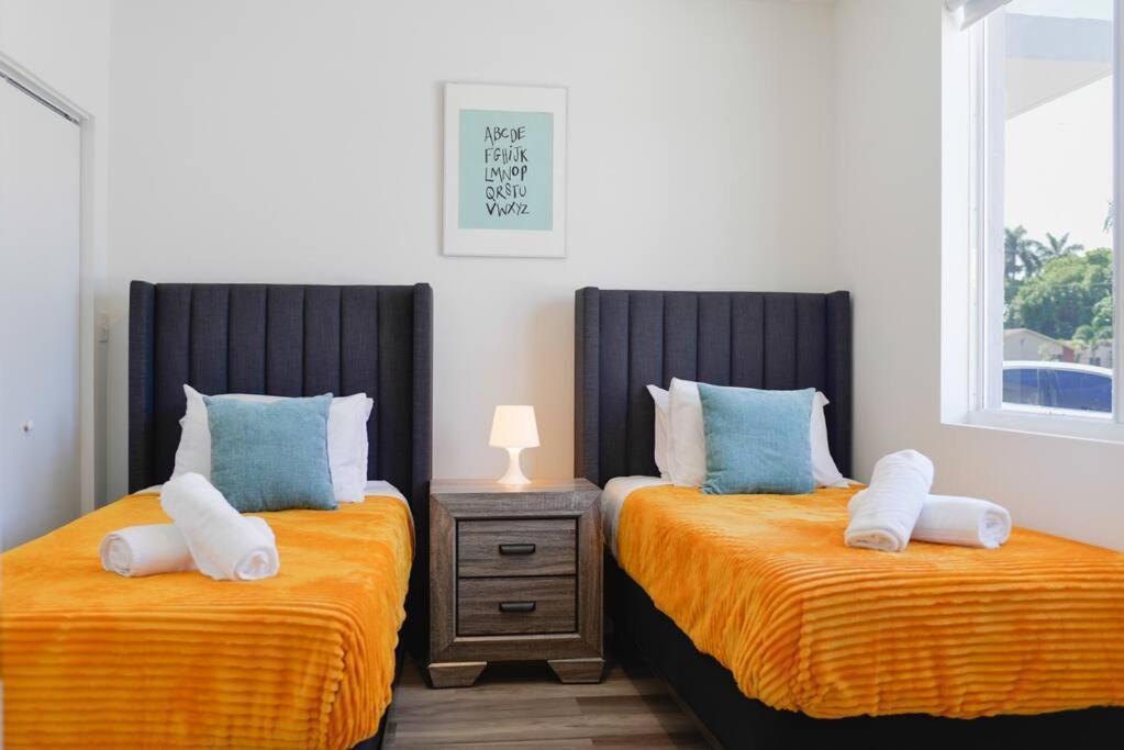 Awesome Townhouse 15 Minutes From The Beach Miami Exteriör bild