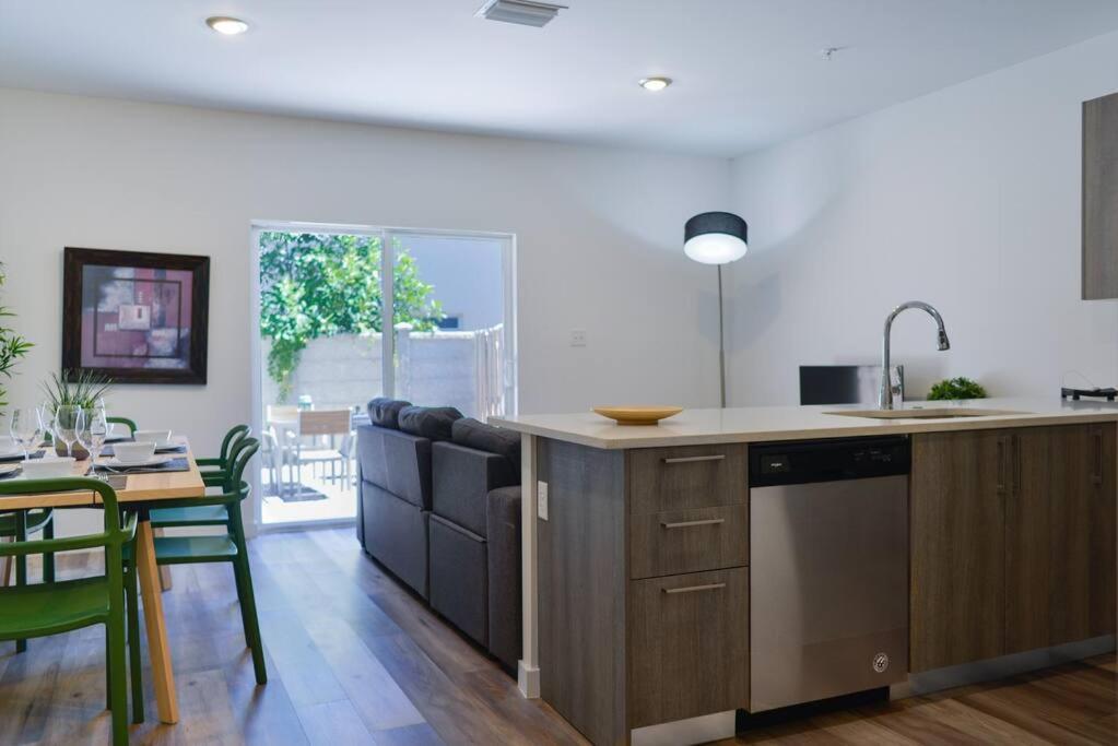 Awesome Townhouse 15 Minutes From The Beach Miami Exteriör bild